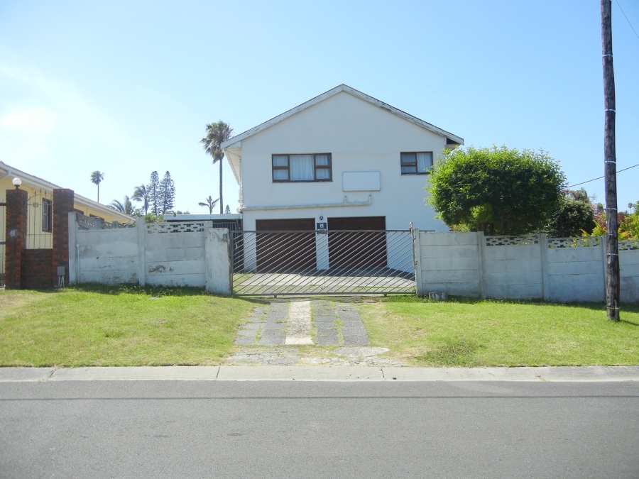 9 Bedroom Property for Sale in Sunnyridge Eastern Cape